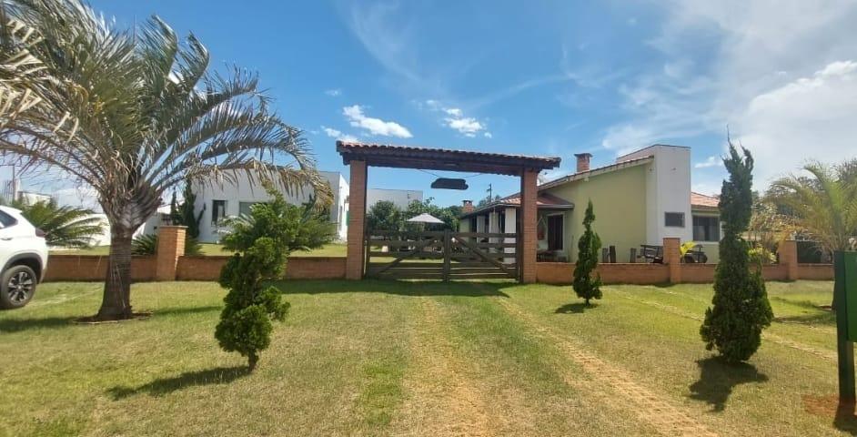 Casa à venda com 4 quartos, 4 banheiros, 2 vagas e 150m² no Thermas de Santa Barbara, Águas de Santa Bárbara — foto principal