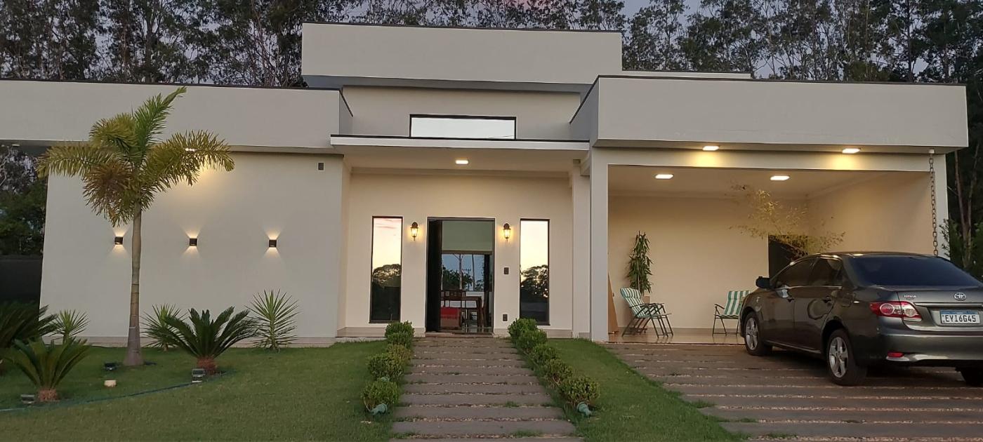 Casa à venda com 3 quartos, 3 banheiros, 4 vagas e 230m² no Thermas de Santa Barbara, Águas de Santa Bárbara — foto principal
