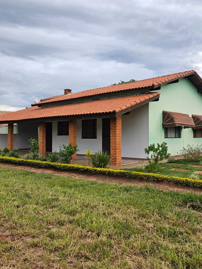 Casa à venda com 3 quartos, 1 suíte, 2 vagas e 150m² no Santa Barbara Resort Residence, Águas de Santa Bárbara (SP) — foto 2 de 29