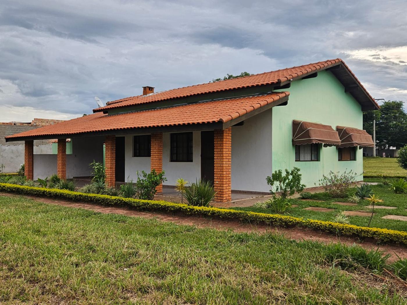 Casa à venda com 3 quartos, 2 banheiros, 2 vagas e 150m² no Santa Barbara Resort Residence, Águas de Santa Bárbara — foto principal