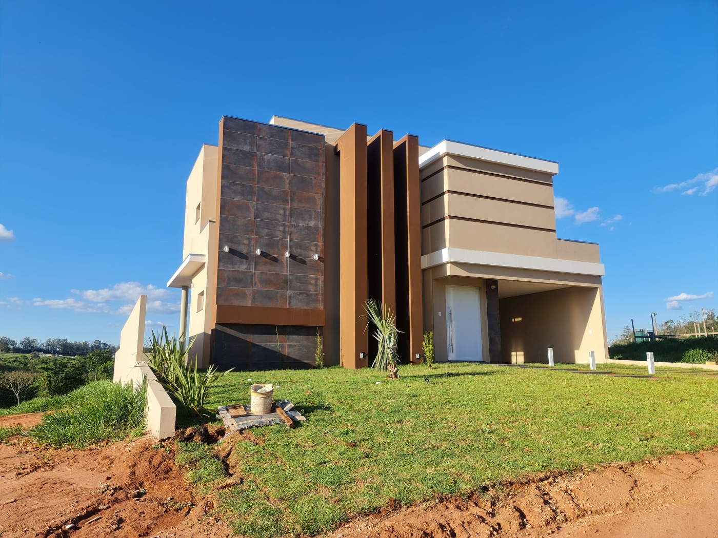Casa à venda com 4 quartos, 5 banheiros, 2 vagas e 225m² no Santa Barbara Resort Residence, Águas de Santa Bárbara — foto principal