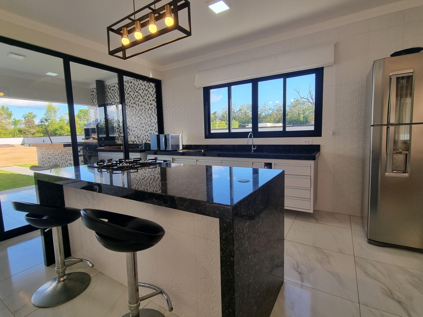 Casa à venda com 3 quartos, 2 suítes, 4 vagas e 160m² no Thermas de Santa Barbara, Águas de Santa Bárbara (SP) — foto 3 de 30