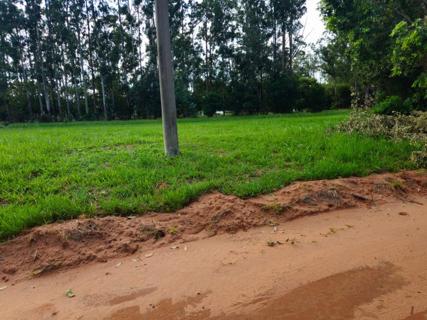 Terreno à venda com 610m² de terreno no Santa Barbara Resort Residence, Águas de Santa Bárbara — foto principal