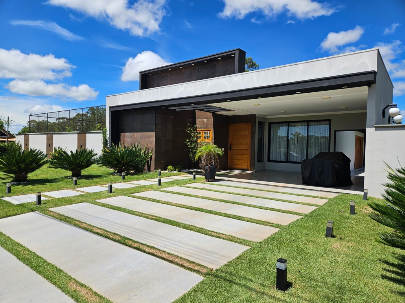Casa à venda com 3 quartos, 6 banheiros, 6 vagas e 500m² no Thermas de Santa Barbara, Águas de Santa Bárbara — foto principal